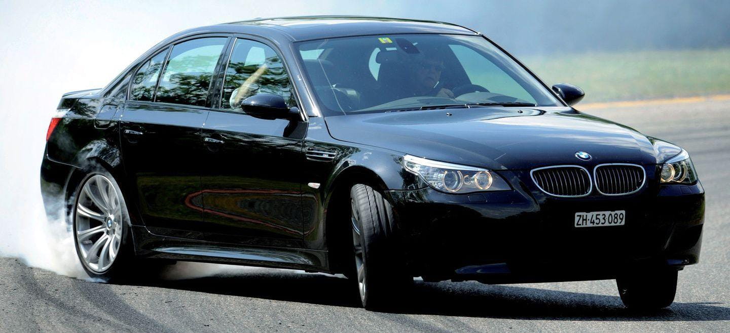 bmw-m5-e60-manual-p.jpg